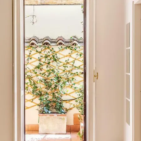 Domus Maya Colosseum Apartman *