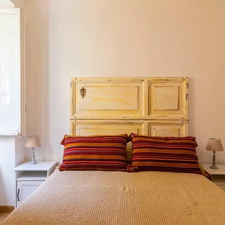 Domus Maya Colosseum Apartment Rome
