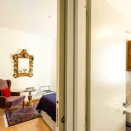 Domus Maya Colosseum * Rom